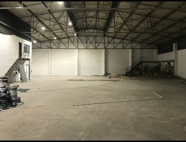 1,200M² WAREHOUSE TO LET IN RIVERHORSE VALLEY